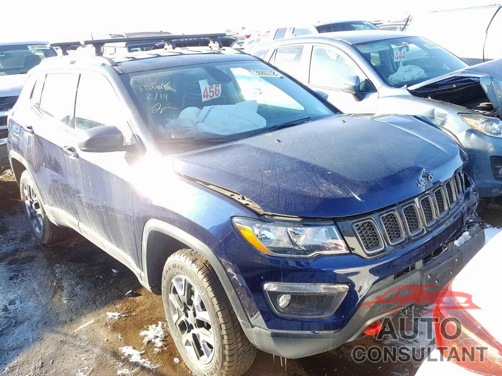 JEEP COMPASS 2018 - 1N4AA6AP8GC390537