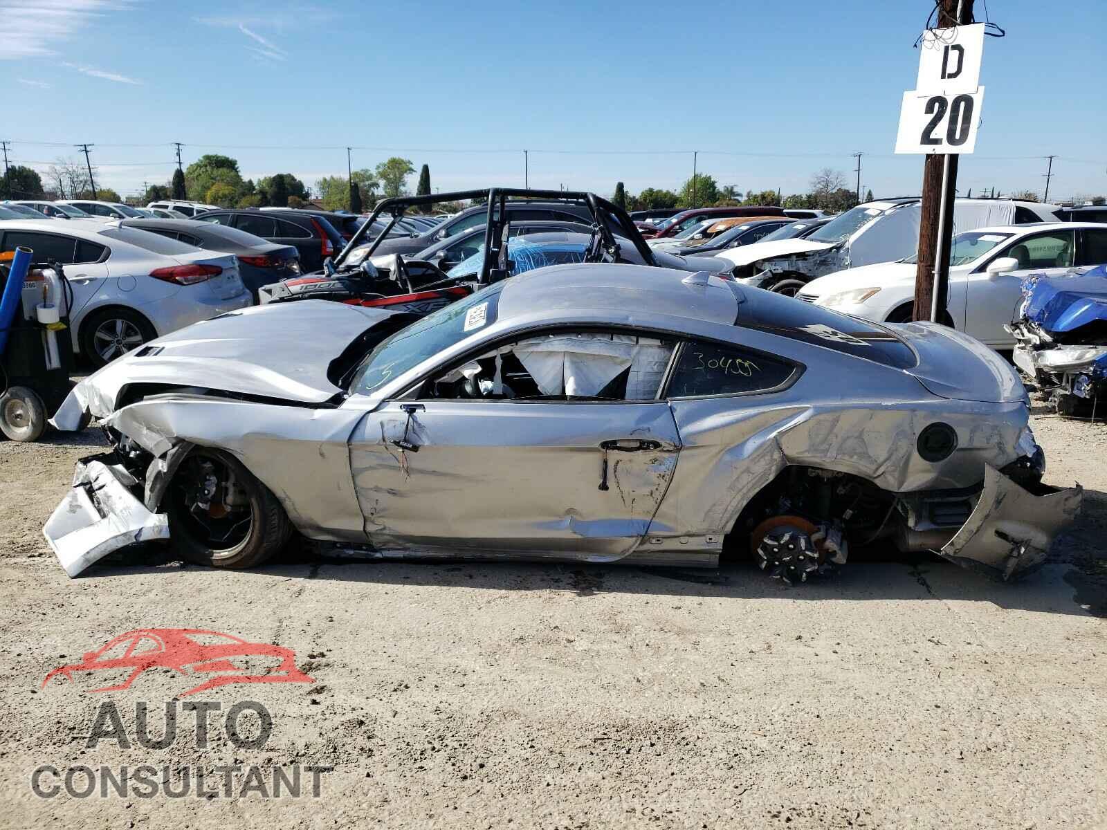 FORD MUSTANG 2020 - 1FA6P8TH3L5136979