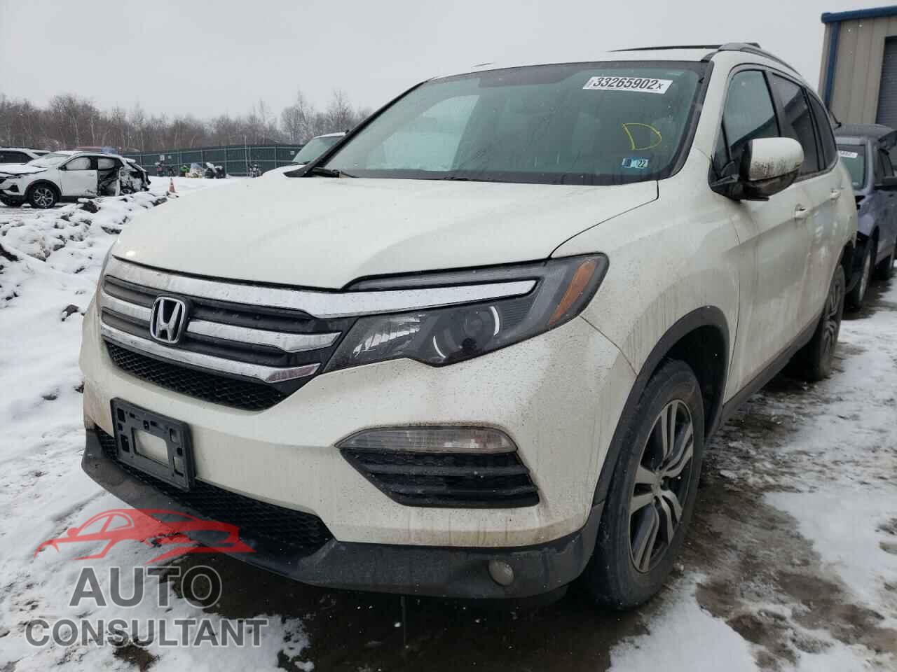 HONDA PILOT 2018 - 5XYPG4A32JG383056