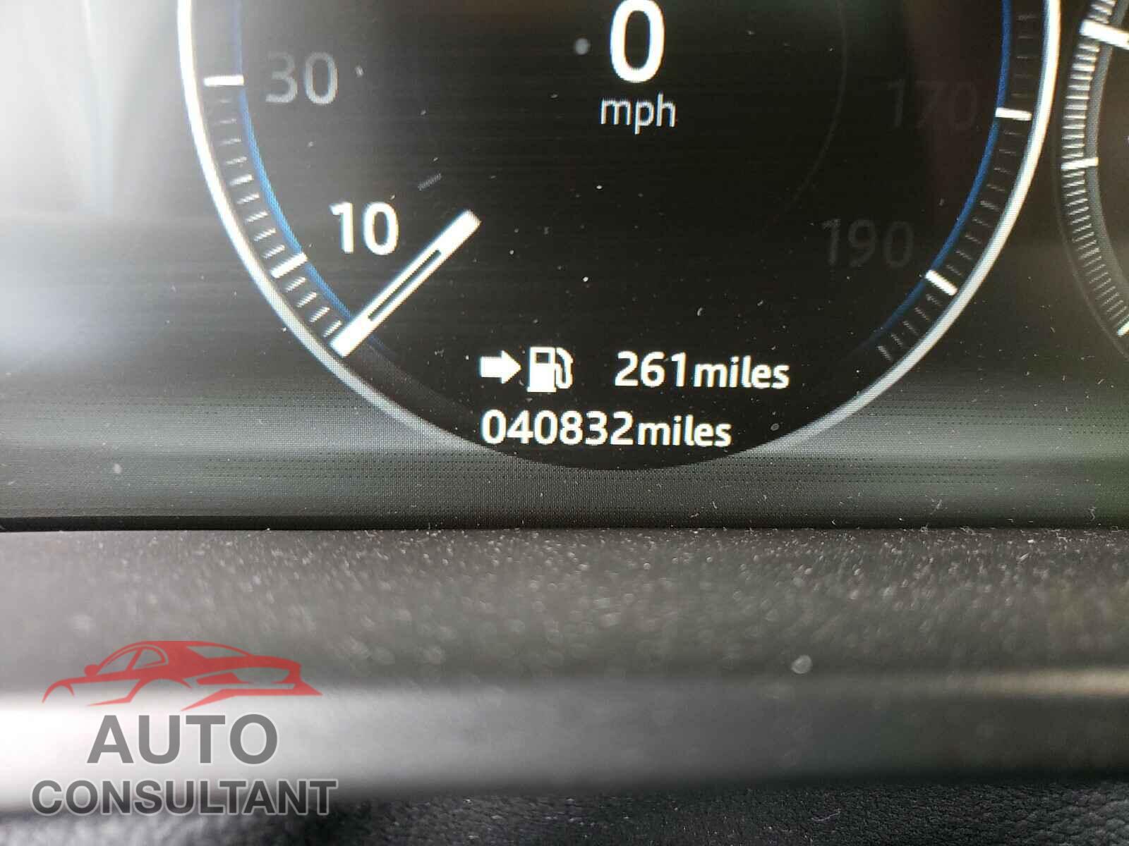 JAGUAR F-PACE 2017 - SADCL2BV9HA498282
