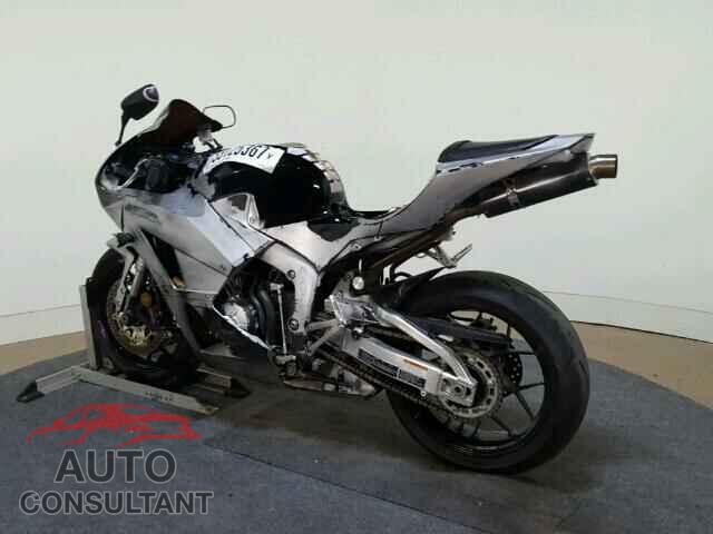 HONDA CBR CYCLE 2015 - JH2PC4004FK800737