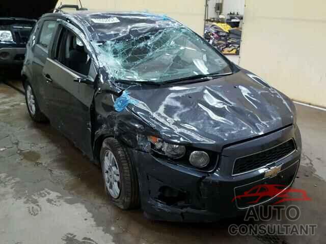 CHEVROLET SONIC 2015 - 1G1JC6SH6F4123829