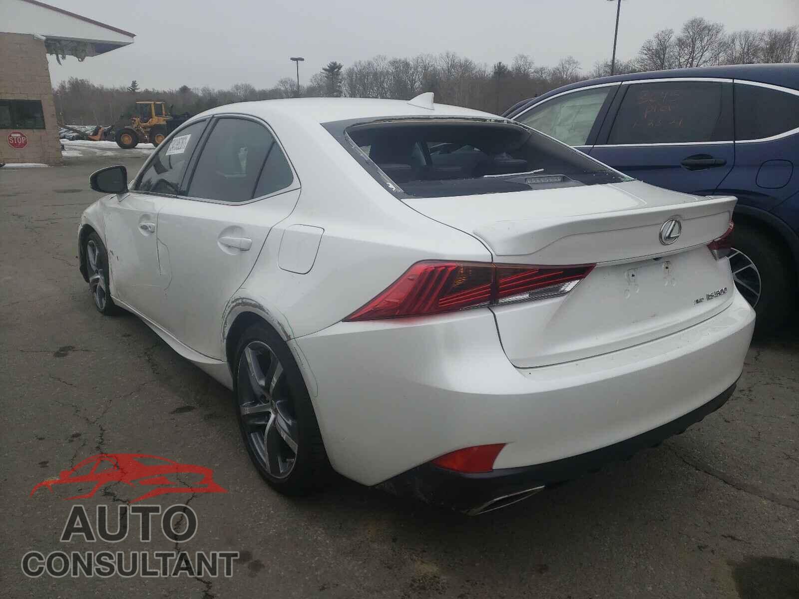 LEXUS IS 2018 - JTHC81D21J5026472