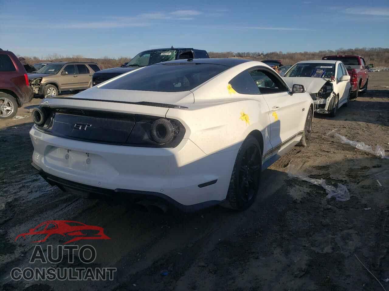 FORD MUSTANG 2018 - 1FA6P8CF0J5127877