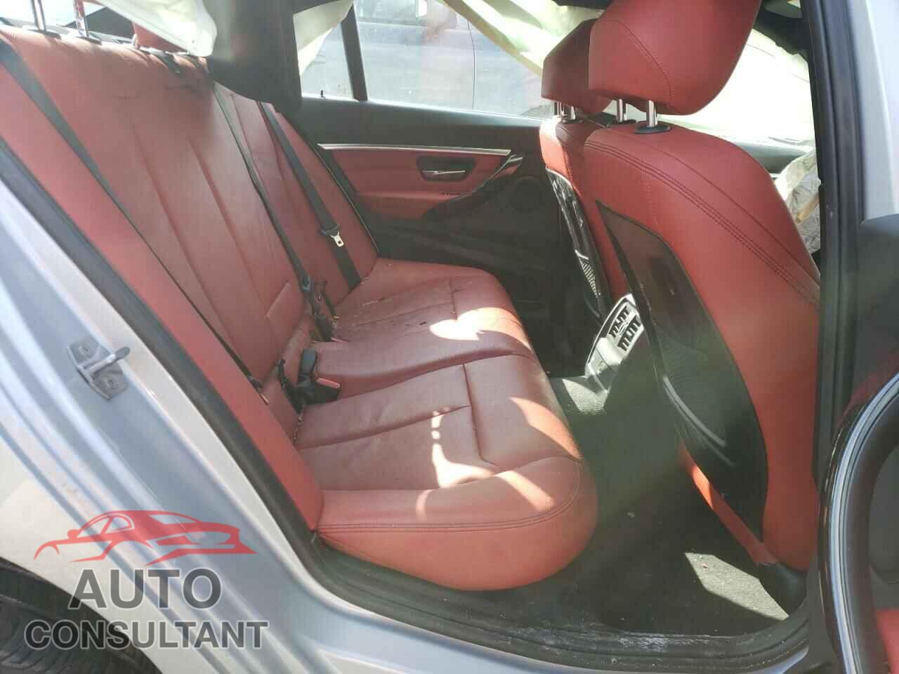 BMW 3 SERIES 2018 - WBA8D9C56JEM32855