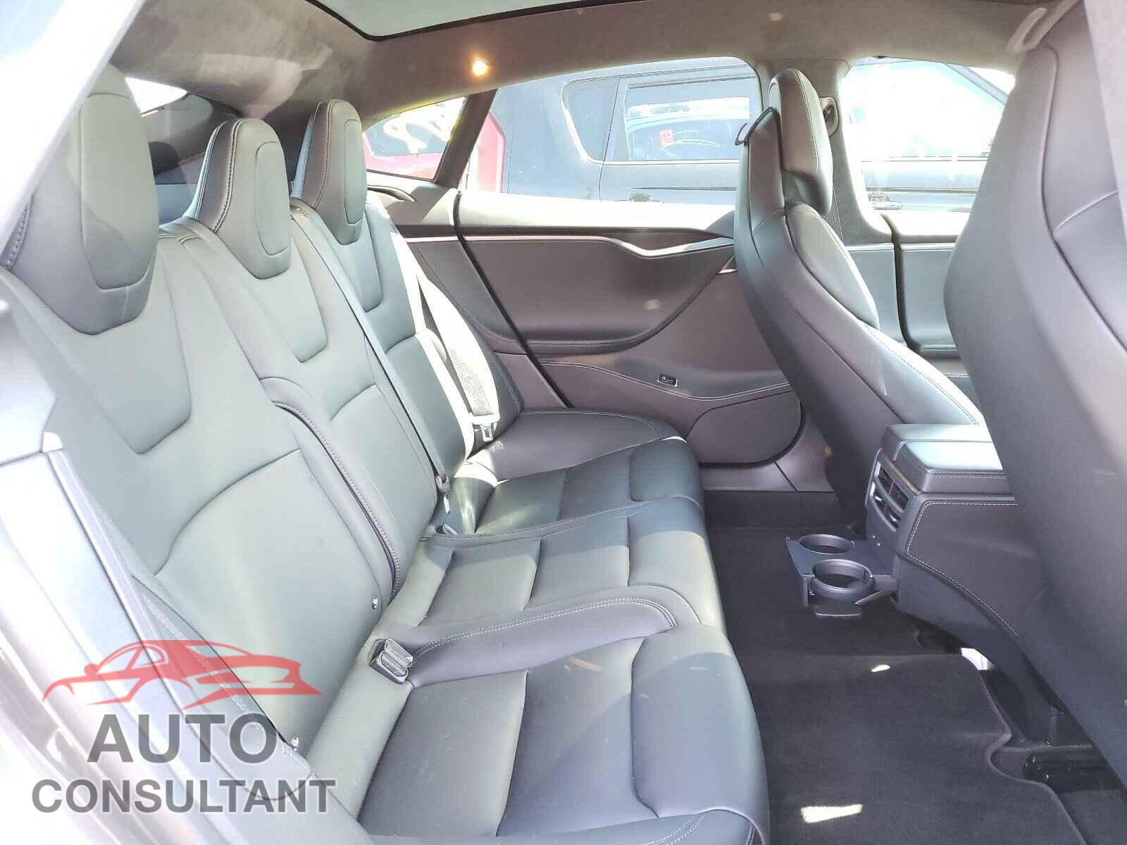 TESLA MODEL S 2019 - 5YJSA1E43KF330758