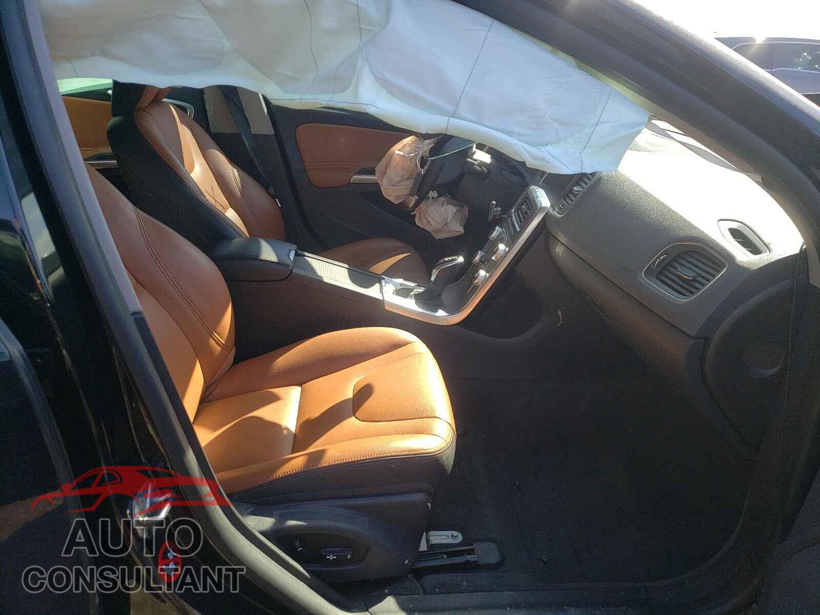 VOLVO S60 2017 - LYV402TK9HB155672