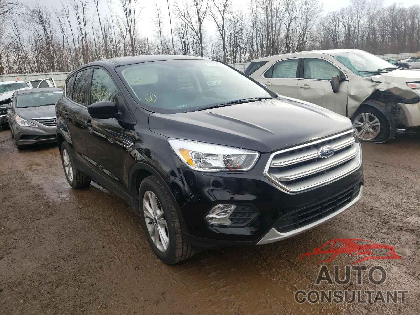 FORD ESCAPE 2017 - 1FMCU0GDXHUD37138