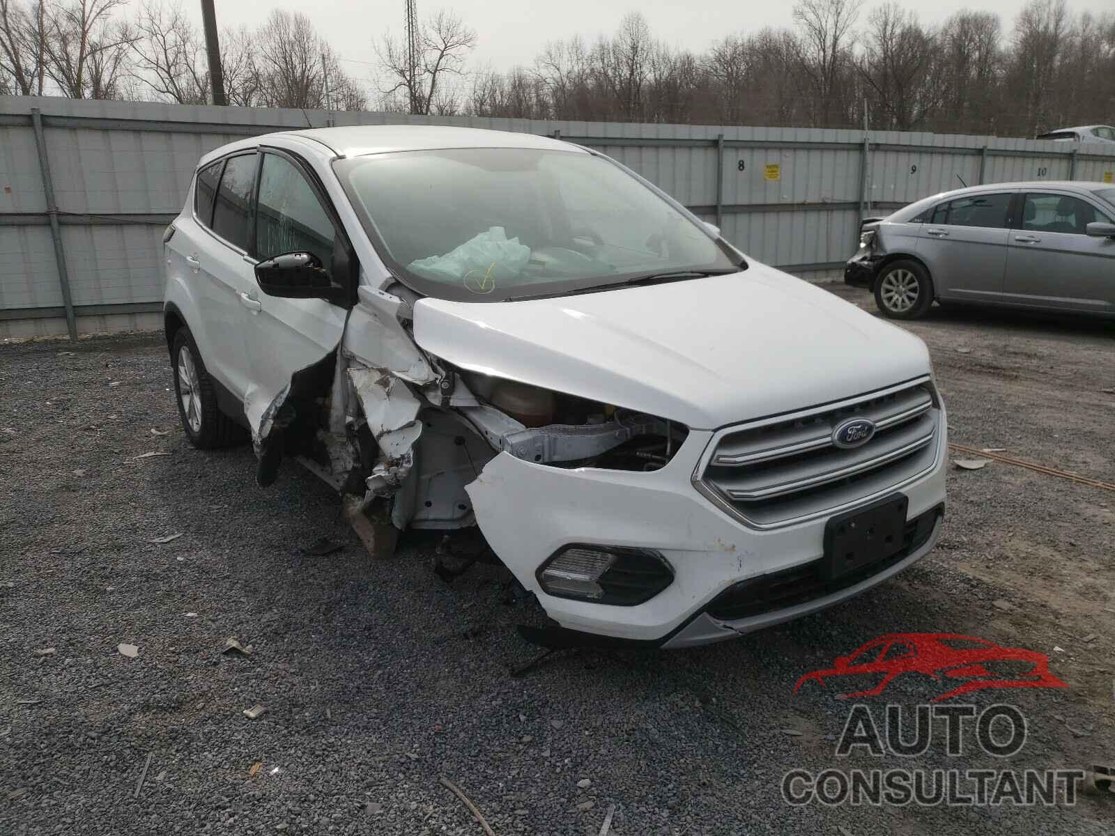 FORD ESCAPE 2017 - 1FMCU9G9XHUB68058