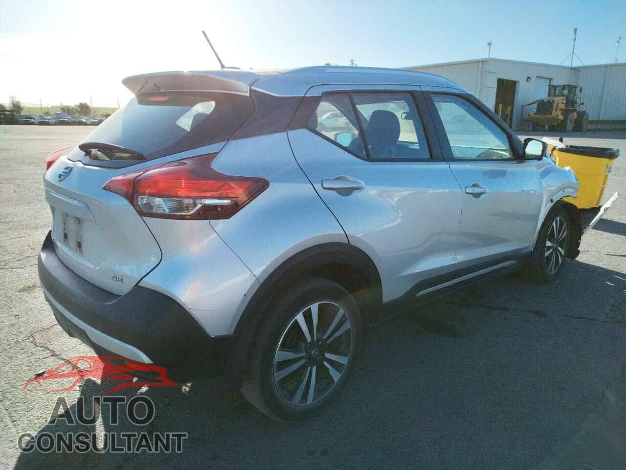 NISSAN KICKS 2019 - 3N1CP5CU3KL479883