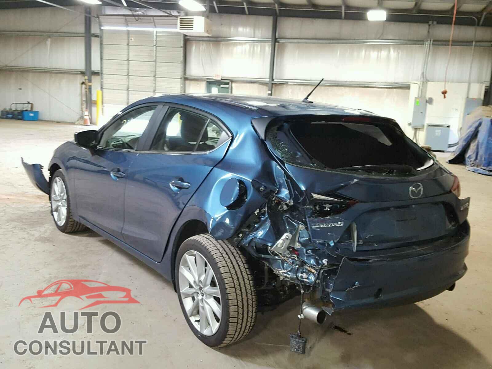 MAZDA 3 2017 - 3MZBN1L76HM154856