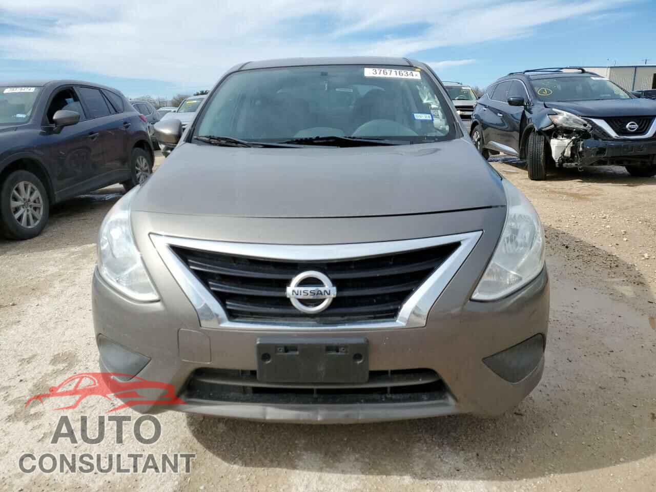NISSAN VERSA 2017 - 3N1CN7AP3HL908737
