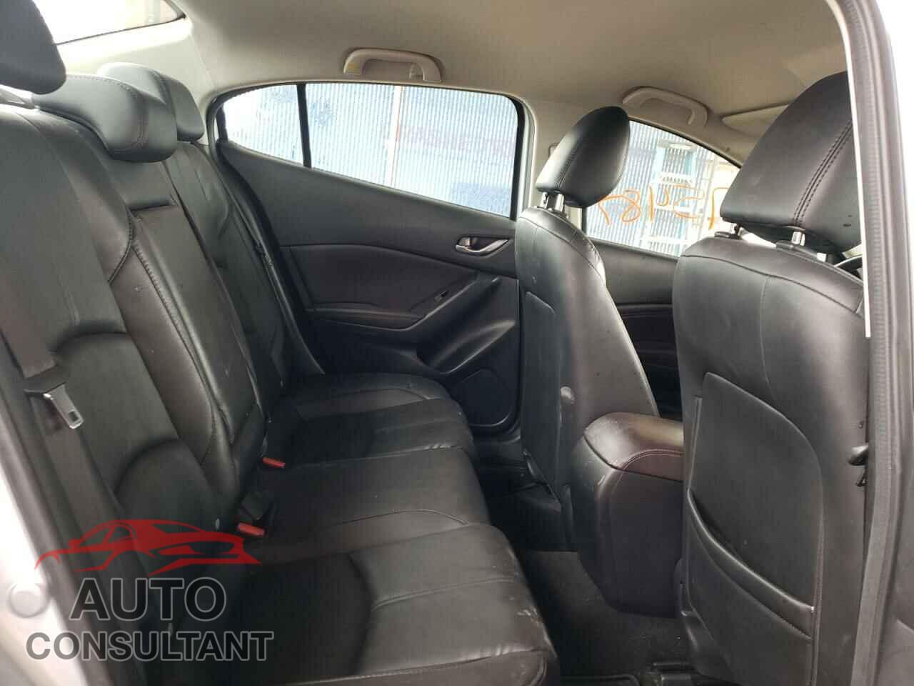 MAZDA 3 2017 - 3MZBN1V79HM110671