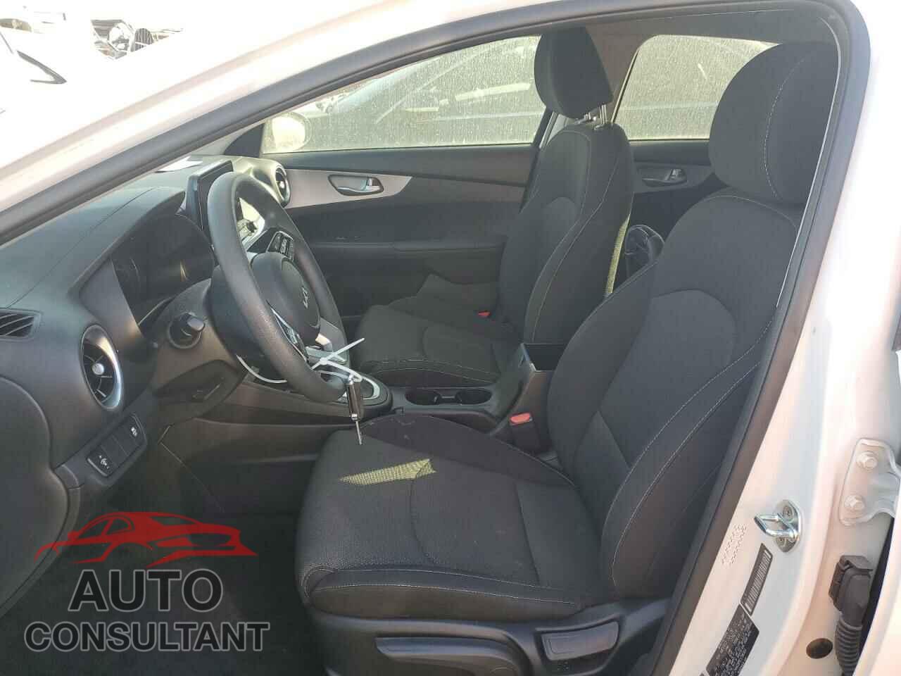 KIA FORTE 2023 - 3KPF24AD9PE538064