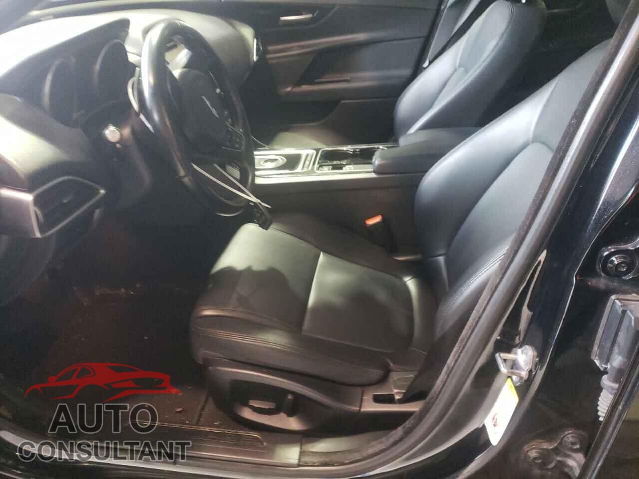 JAGUAR XE 2017 - SAJAD4BG5HA965776