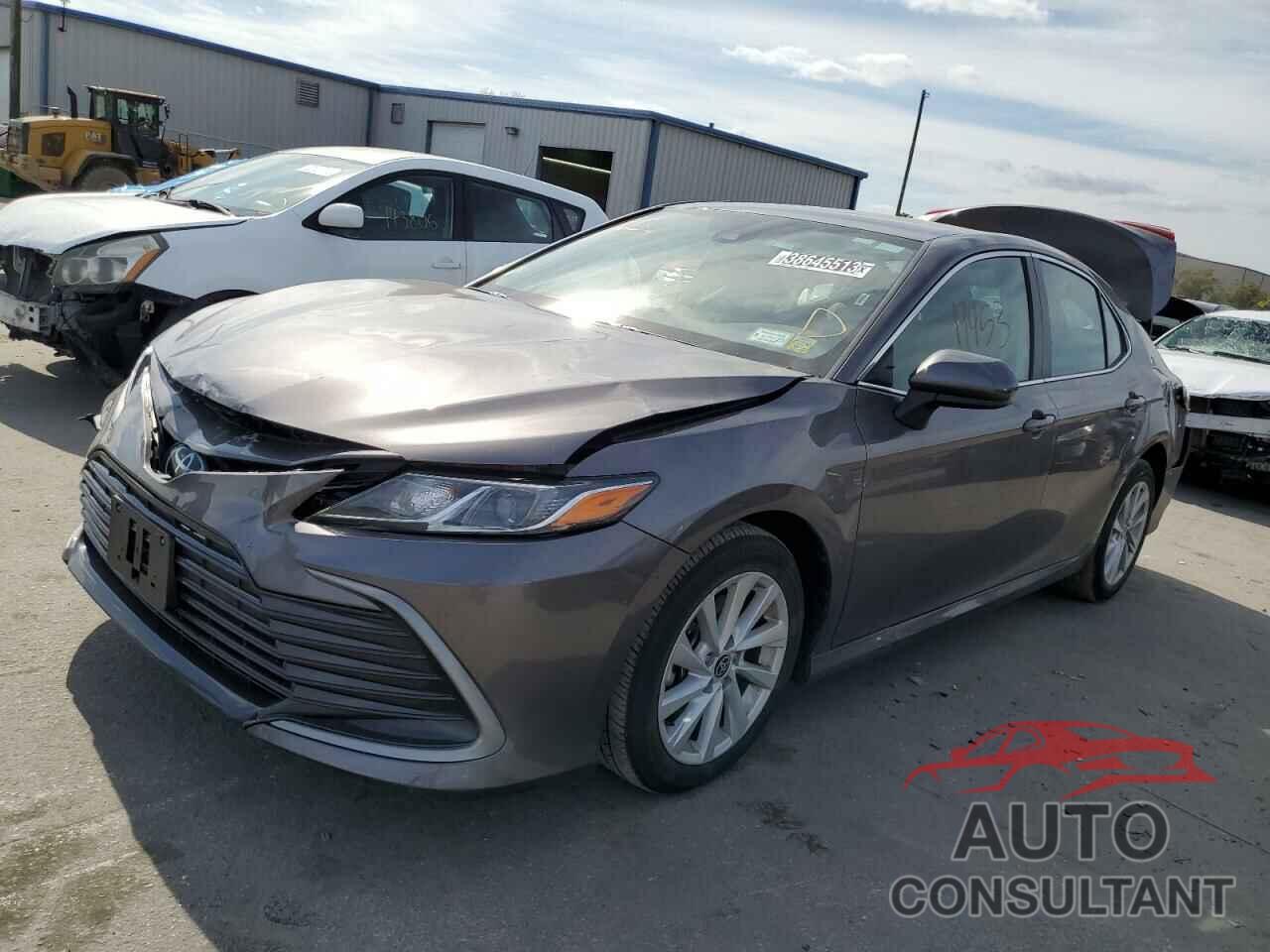 TOYOTA CAMRY 2022 - 4T1C11AK9NU067529
