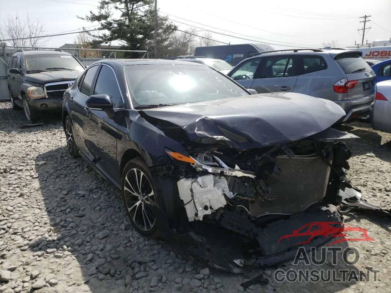 TOYOTA CAMRY 2018 - 4T1B11HK9JU522696