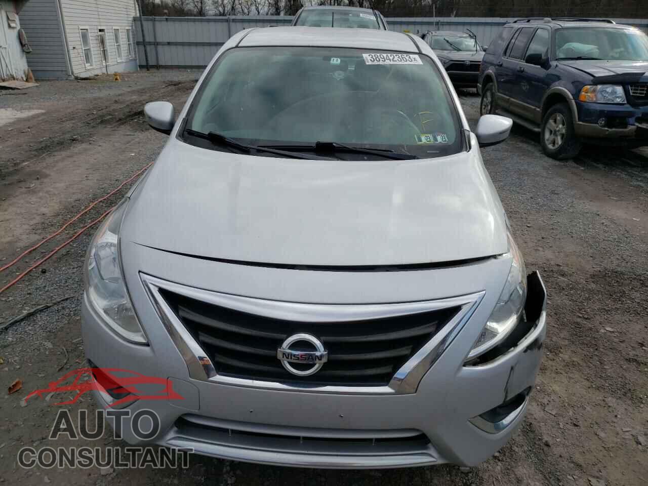 NISSAN VERSA 2017 - 3N1CN7AP9HL811106
