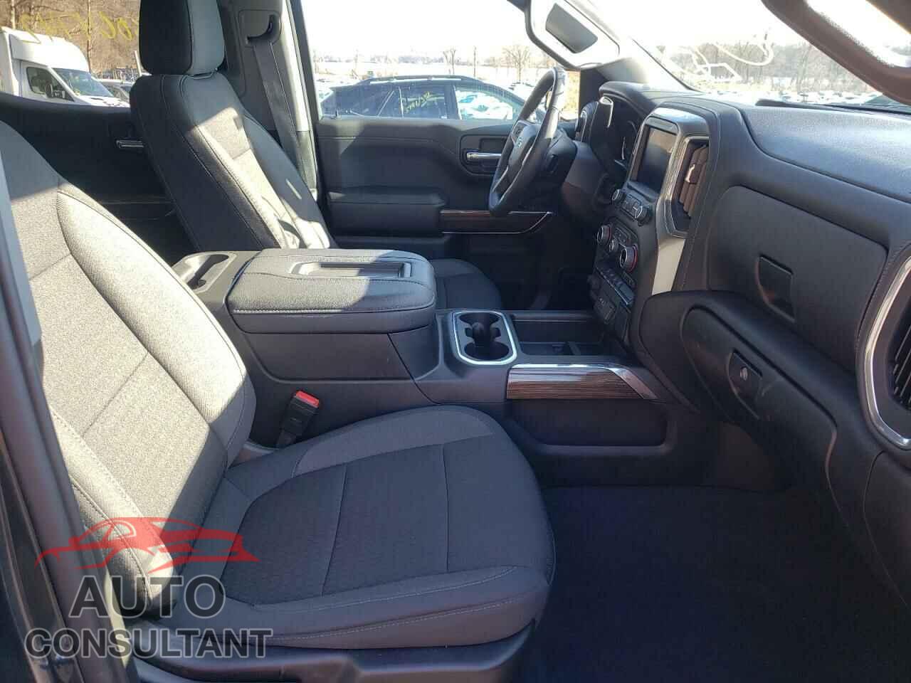 CHEVROLET SILVERADO 2021 - 1GCPYFED7MZ392322