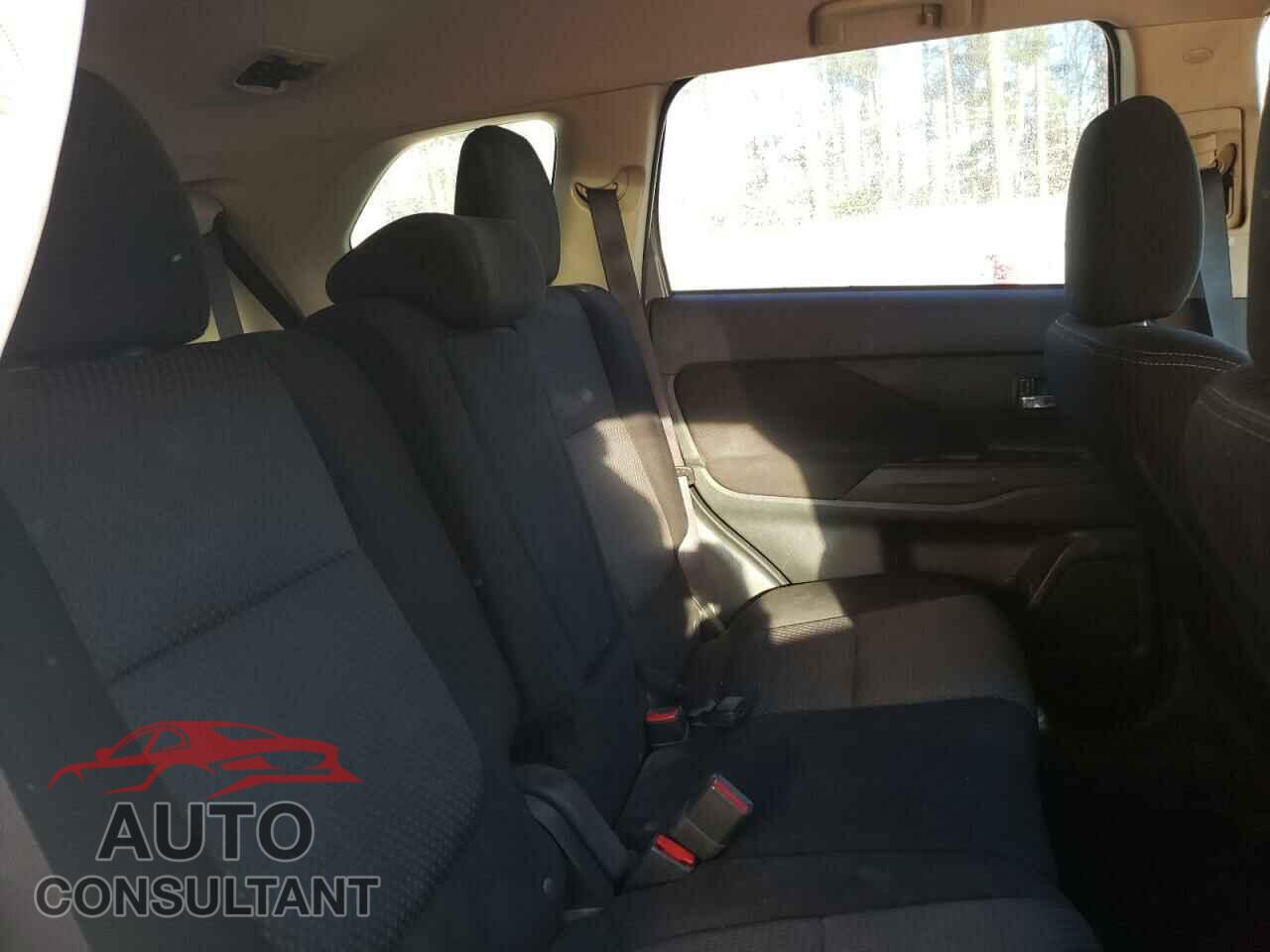MITSUBISHI OUTLANDER 2017 - JA4AZ3A35HZ026454