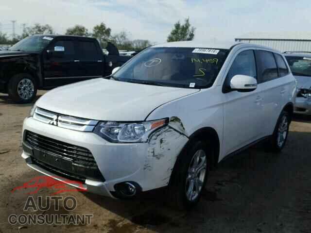 MITSUBISHI OUTLANDER 2015 - JA4AD3A37FZ013801