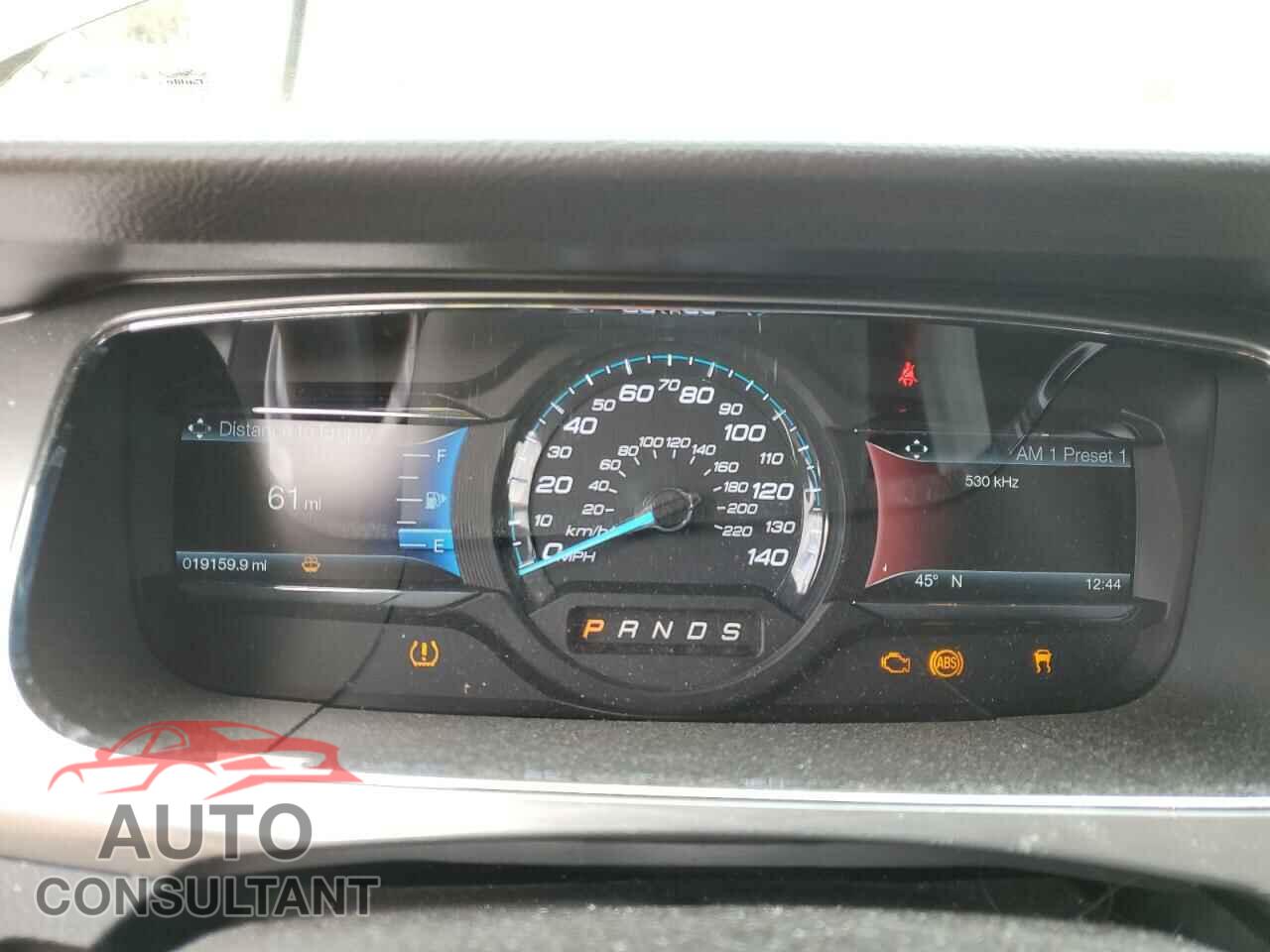 FORD TAURUS 2018 - 1FAHP2E86JG136253