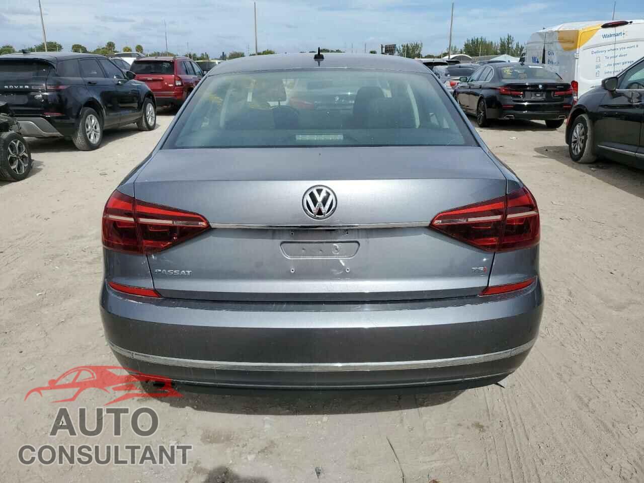 VOLKSWAGEN PASSAT 2017 - 1VWAT7A32HC009836