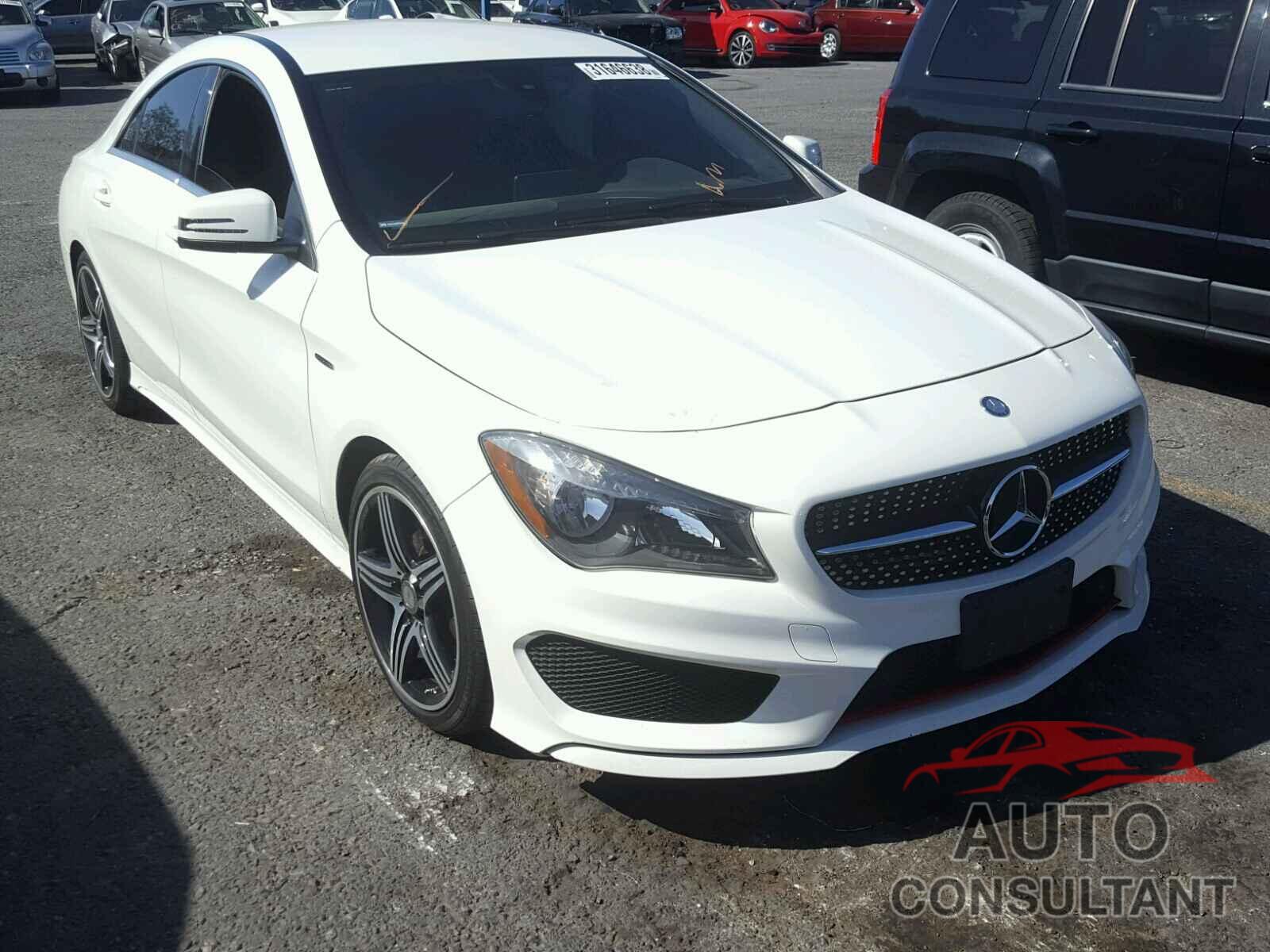 MERCEDES-BENZ CLA 250 2015 - WDDSJ4EB4FN216054