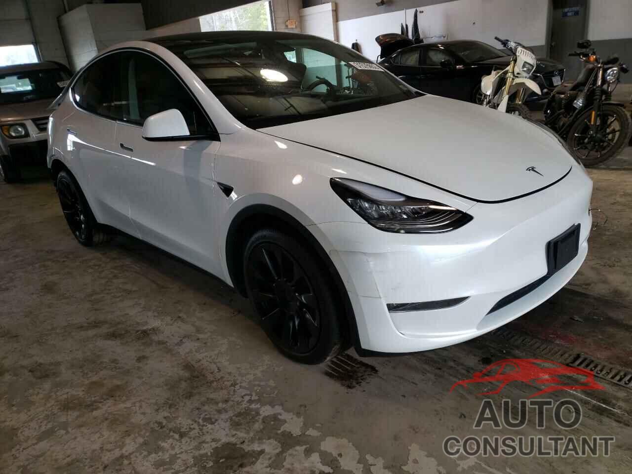TESLA MODEL Y 2021 - 5YJYGDEE7MF075344