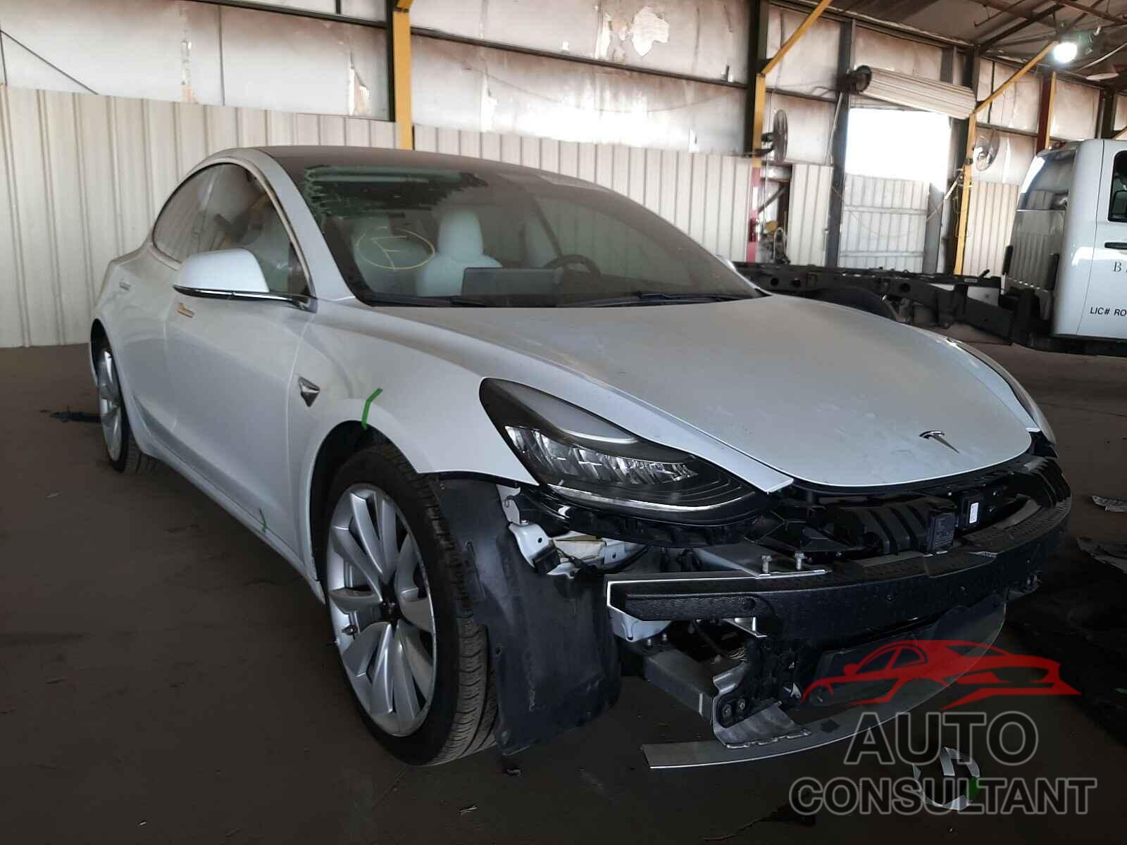 TESLA MODEL 3 2018 - 5YJ3E1EB7JF097943