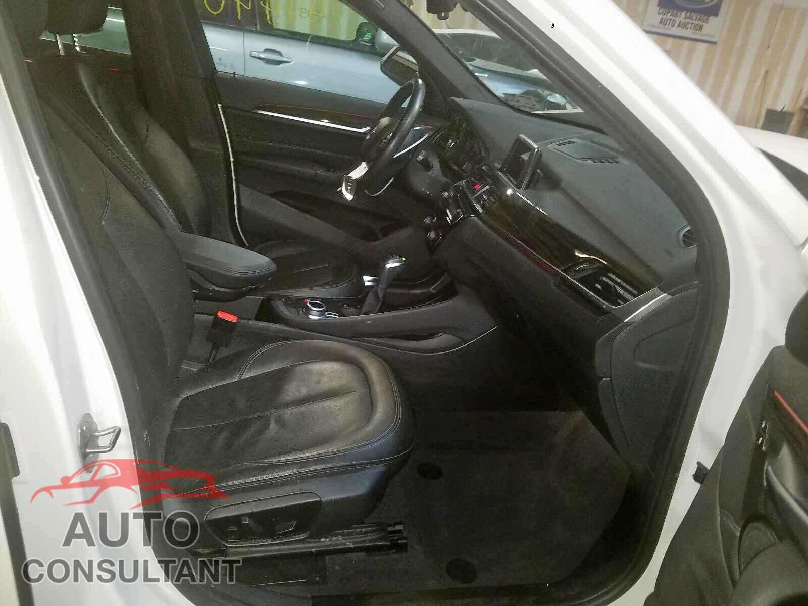 BMW X1 2017 - 3VWF17AT7HM628541