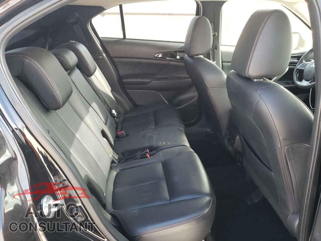 MITSUBISHI ECLIPSE 2018 - JA4AT5AA9JZ070250