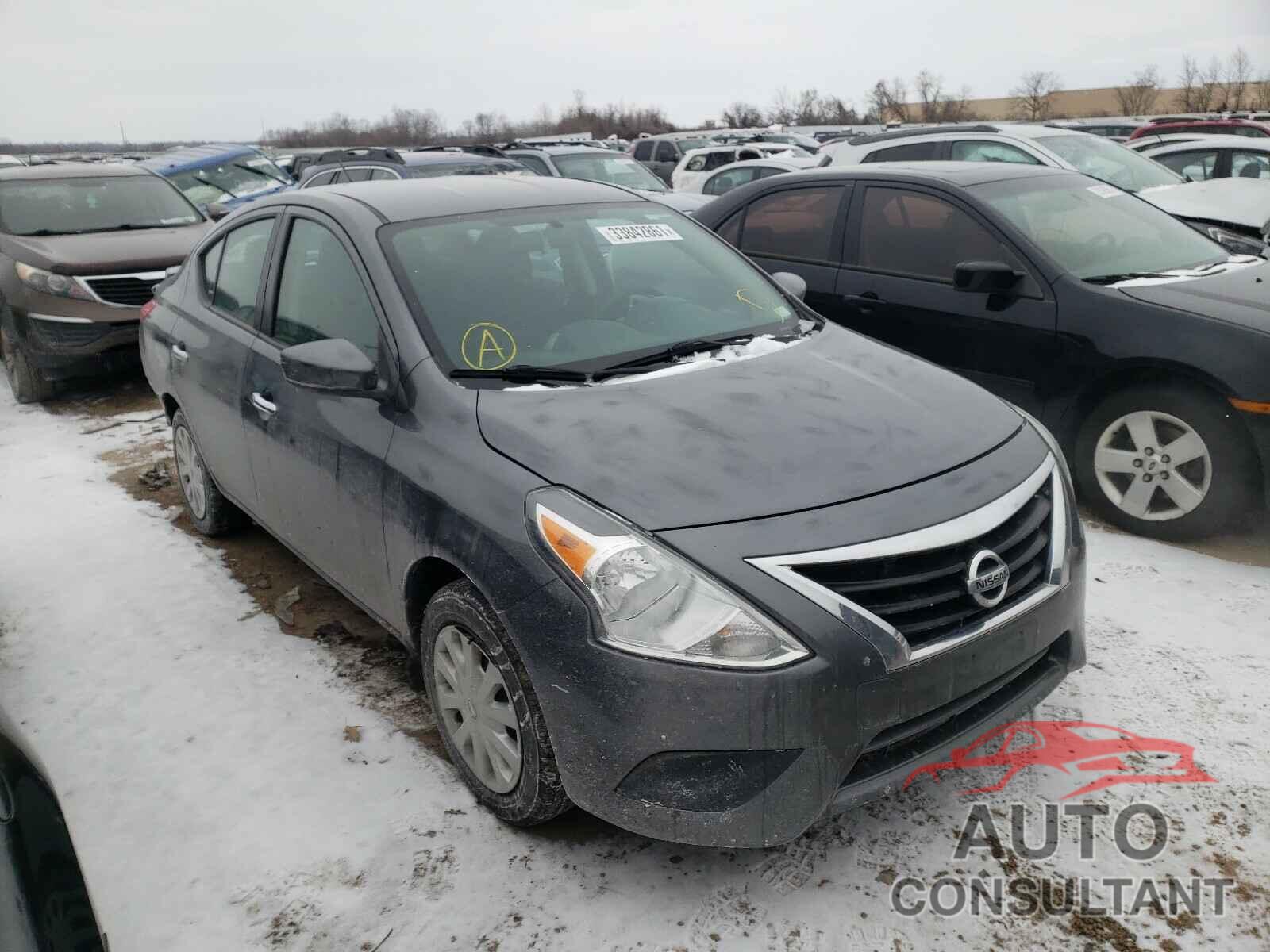NISSAN VERSA 2018 - 3N1CN7AP8JL822992
