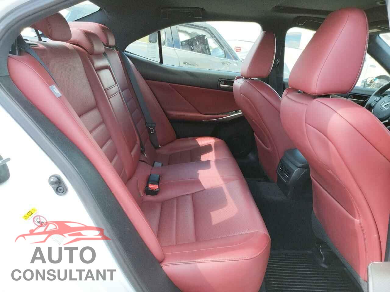 LEXUS IS 2017 - JTHBA1D26H5040846