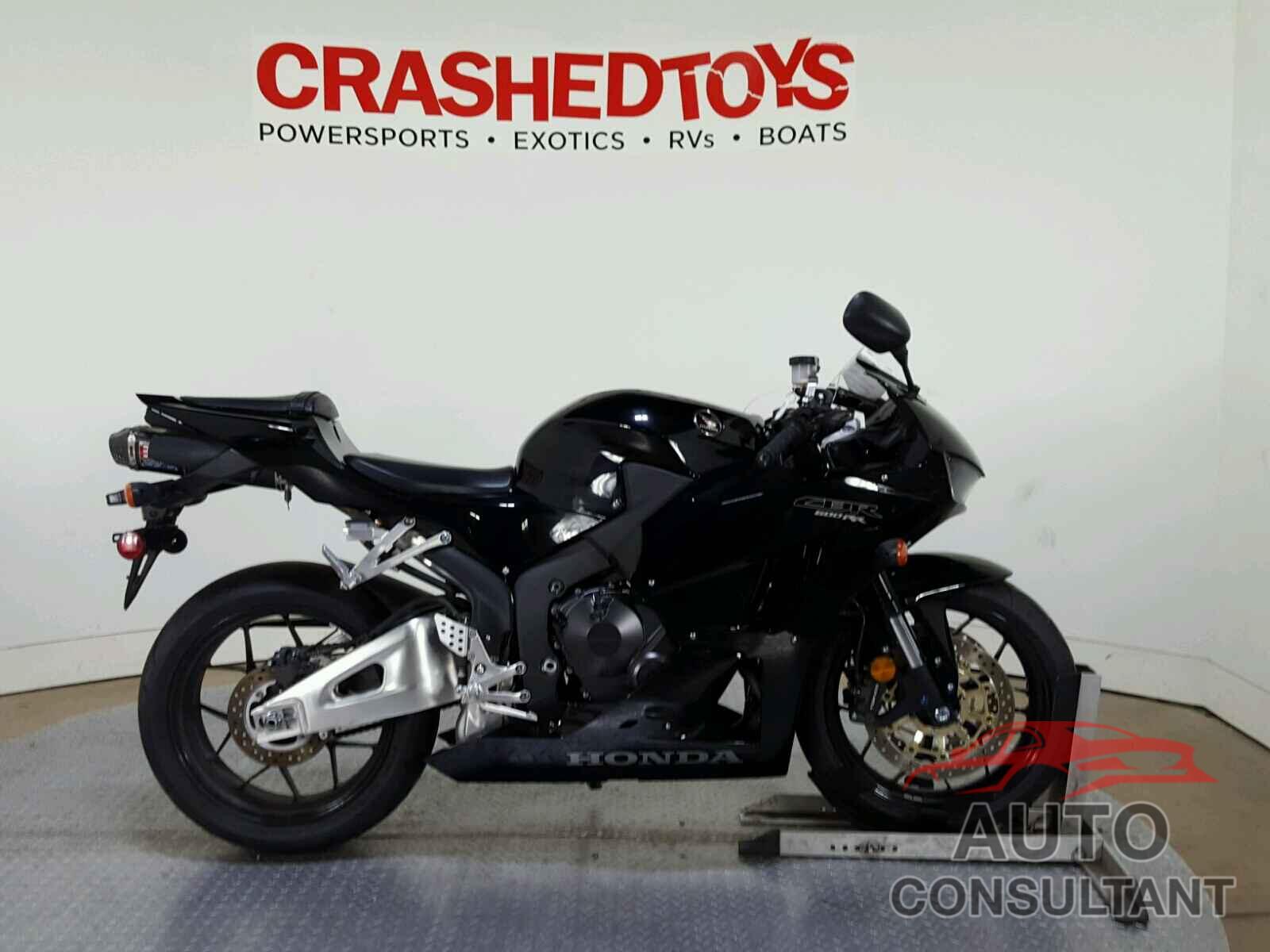 HONDA CBR CYCLE 2015 - JH2PC4007FK801168