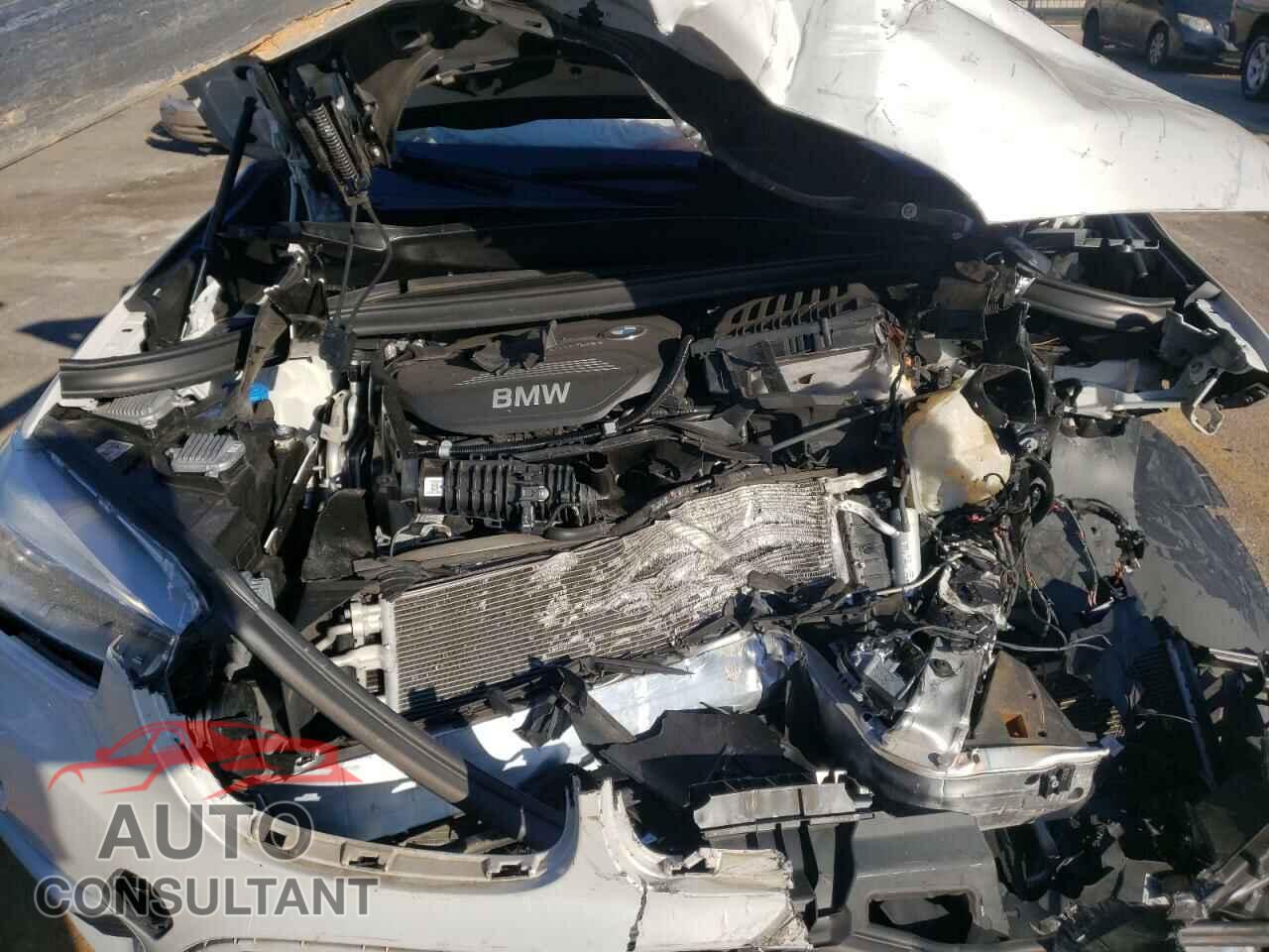 BMW X1 2016 - WBXHT3C30GP881921