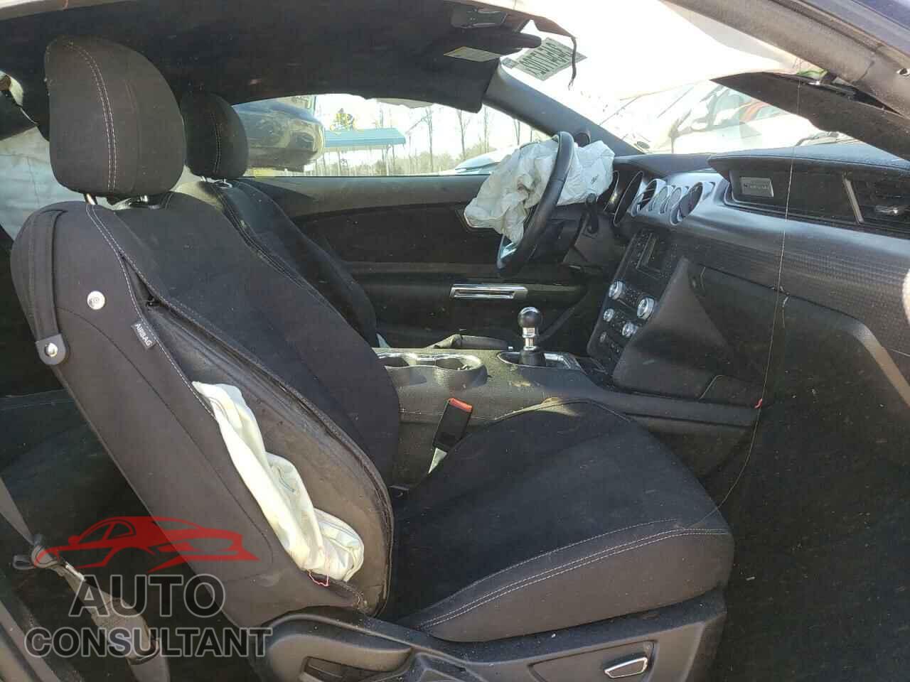 FORD MUSTANG 2019 - 1FA6P8CFXK5129735