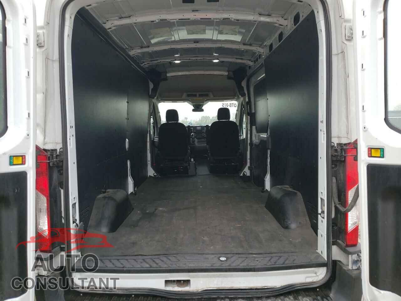 FORD TRANSIT CO 2020 - 1FTBR2C81LKA40365