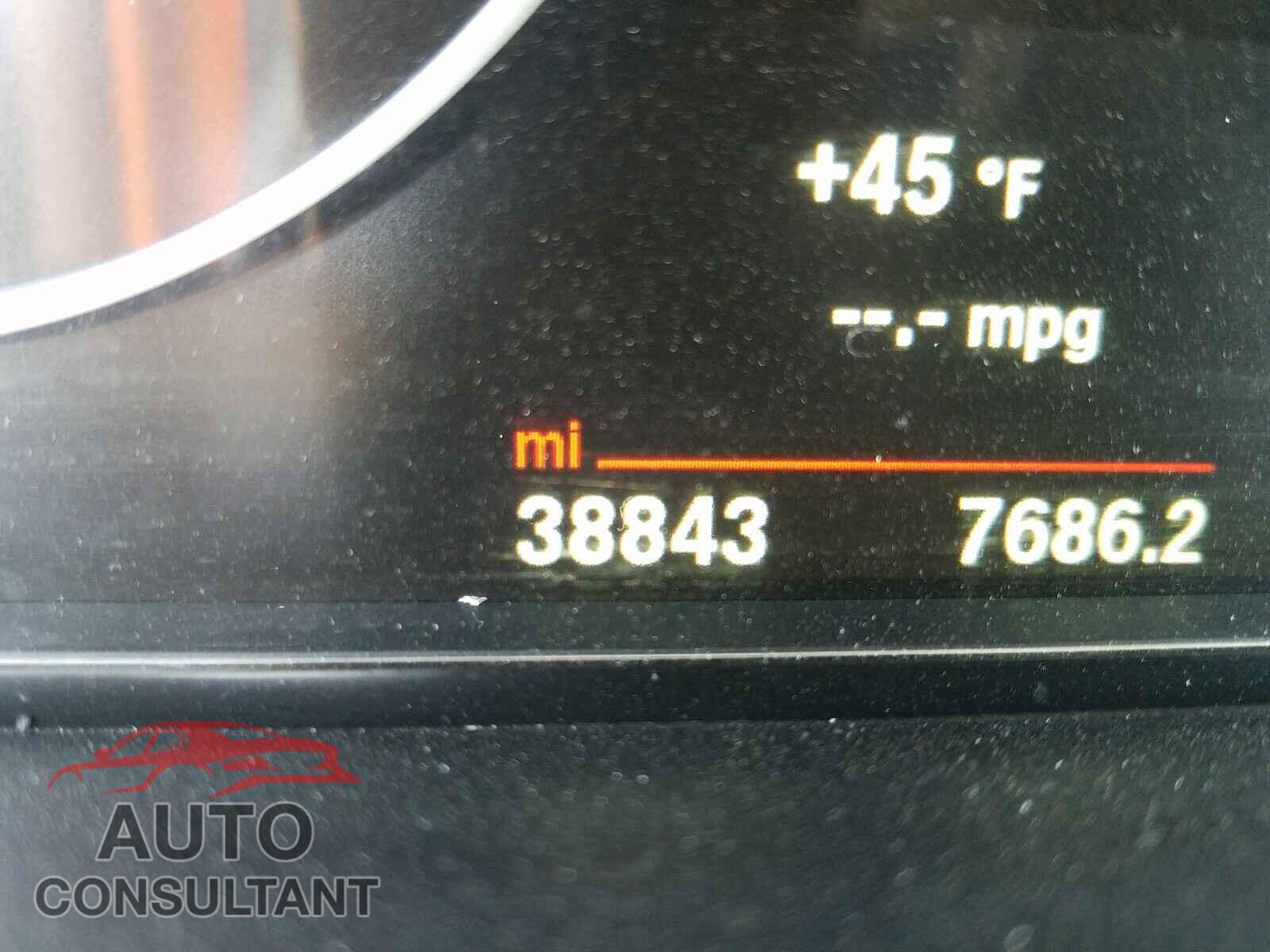 BMW 3 SERIES 2016 - WBA8E3G55GNU38529