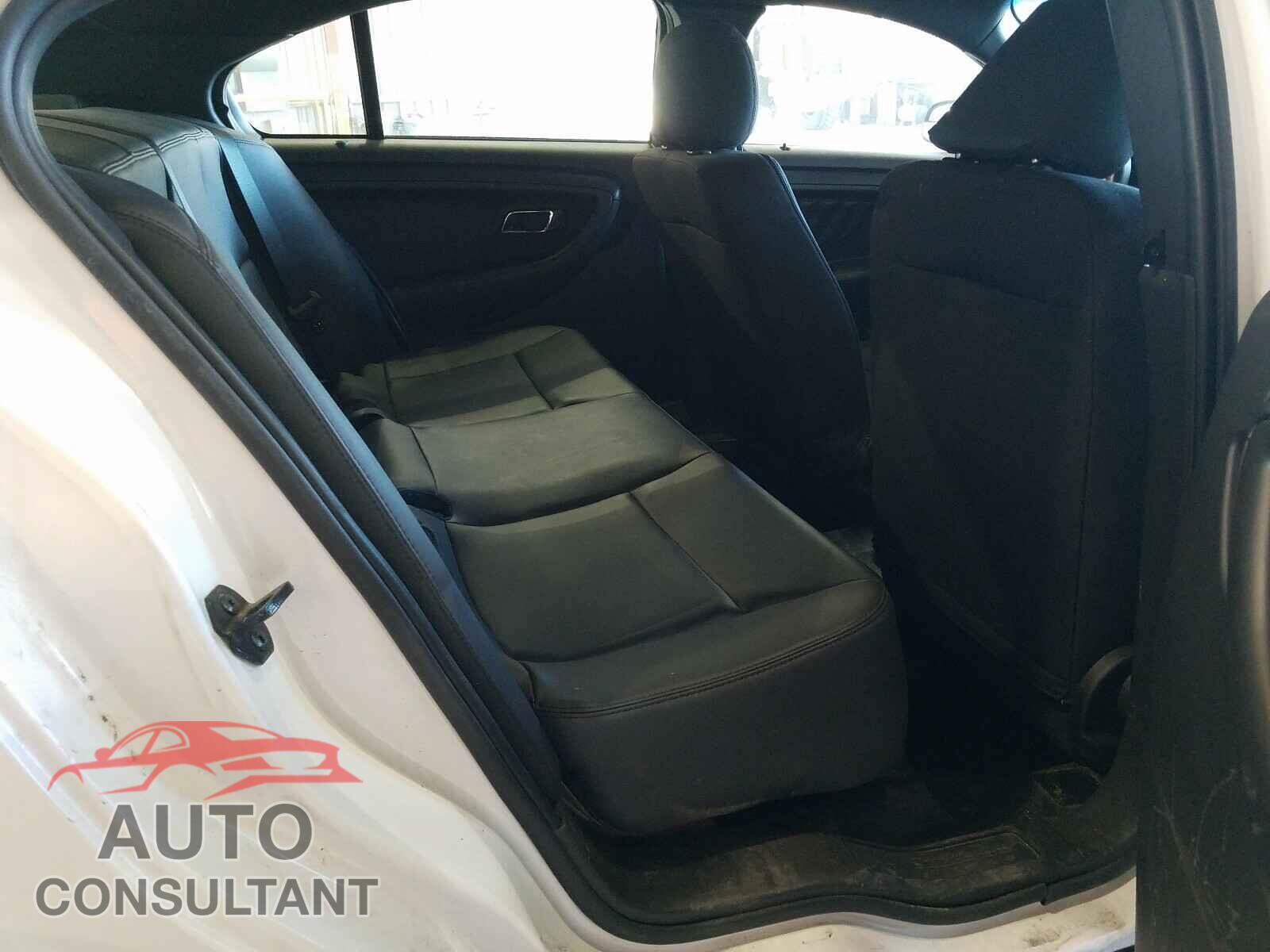 FORD TAURUS 2019 - 1FAHP2MK9KG106419