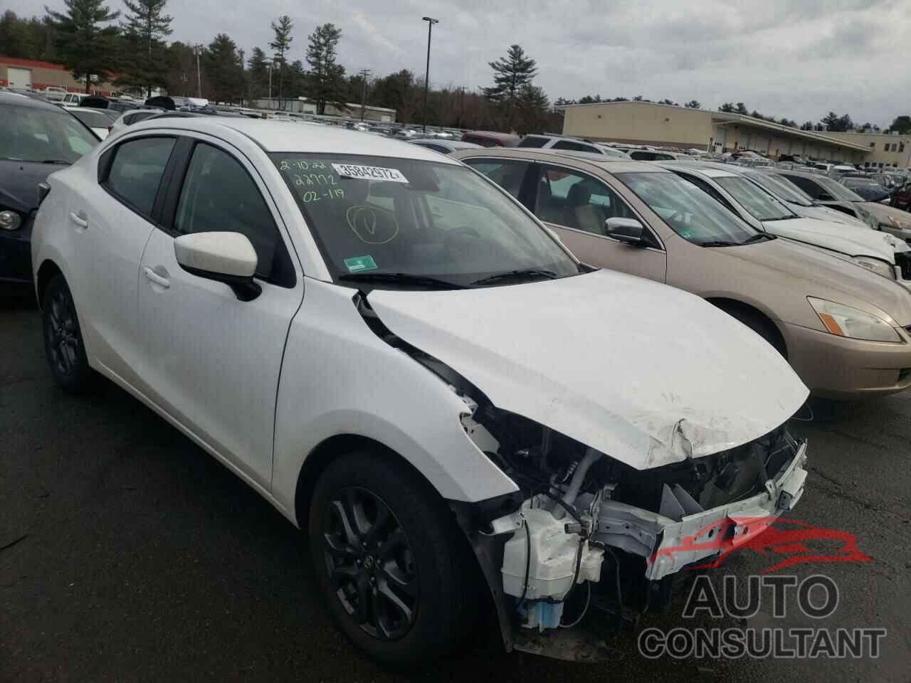 TOYOTA YARIS 2019 - 3MYDLBYV0KY504823