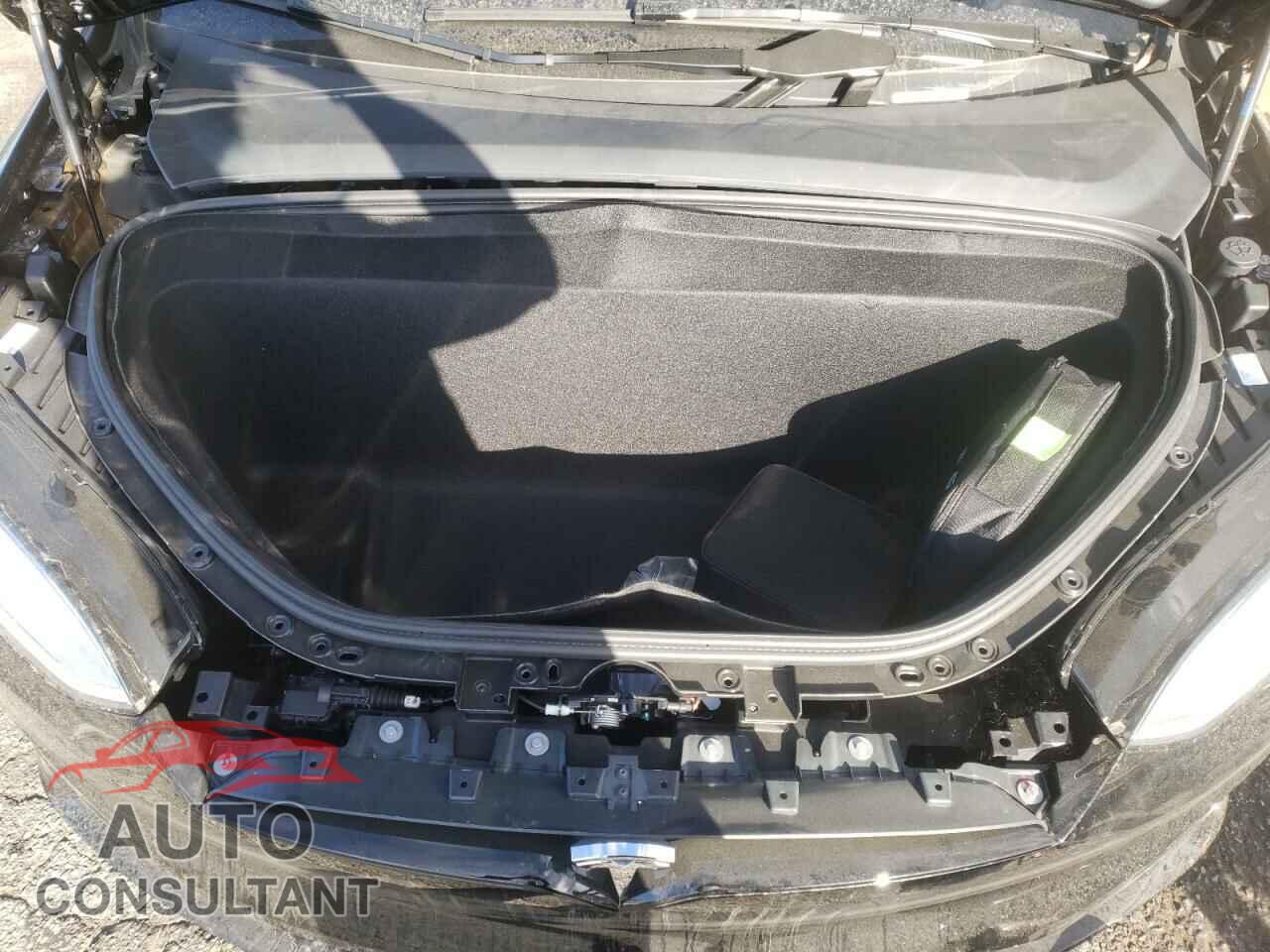 TESLA MODEL X 2022 - 7SAXCBE51NF329405