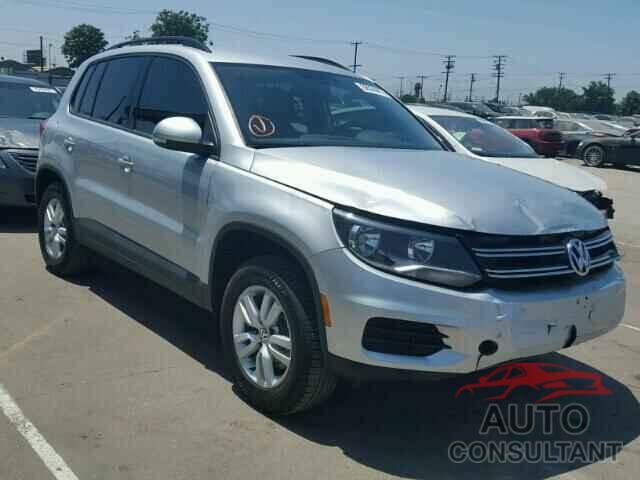 VOLKSWAGEN TIGUAN 2017 - WVGAV7AX9HK023458