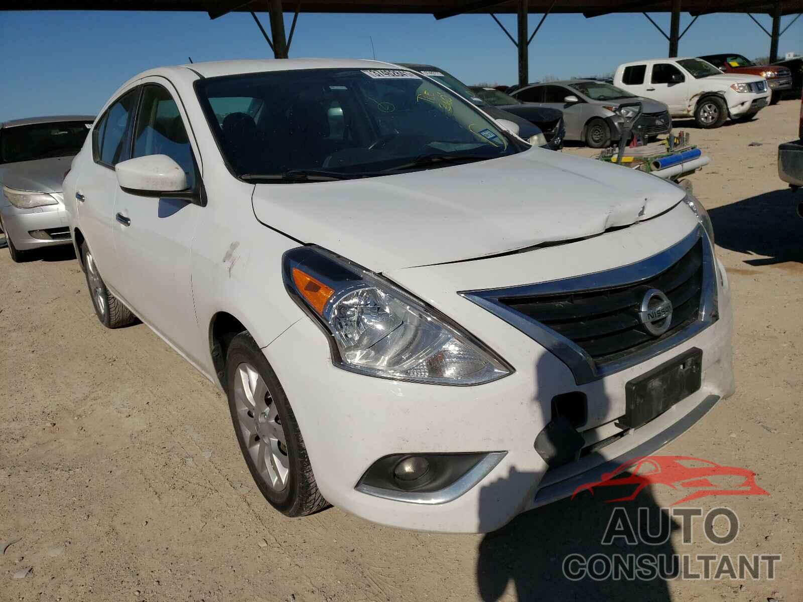 NISSAN VERSA 2018 - 3N1CN7AP6JL842383