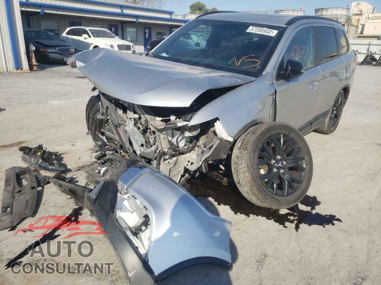 MITSUBISHI OUTLANDER 2019 - JA4AD3A32KZ044545