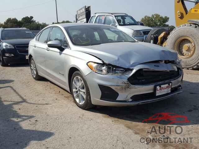 FORD FUSION 2019 - 3FA6P0LUXKR119140