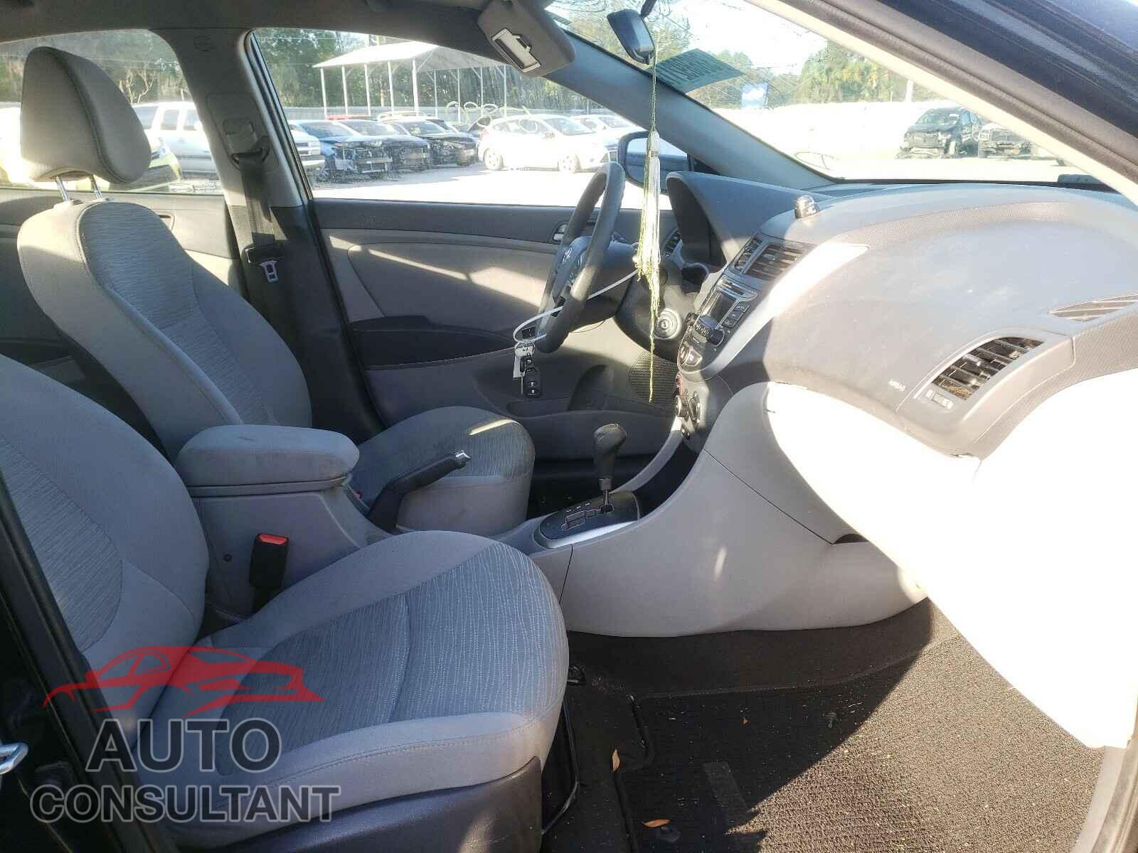 HYUNDAI ACCENT 2017 - KMHCT4AE6HU337357