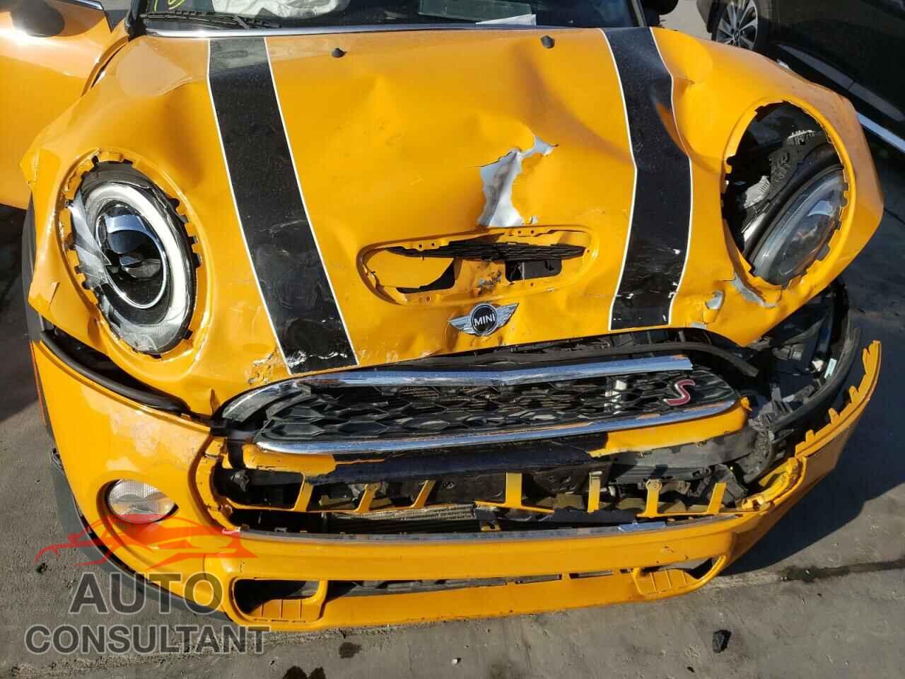 MINI COOPER 2015 - WMWXP7C59F2A42304