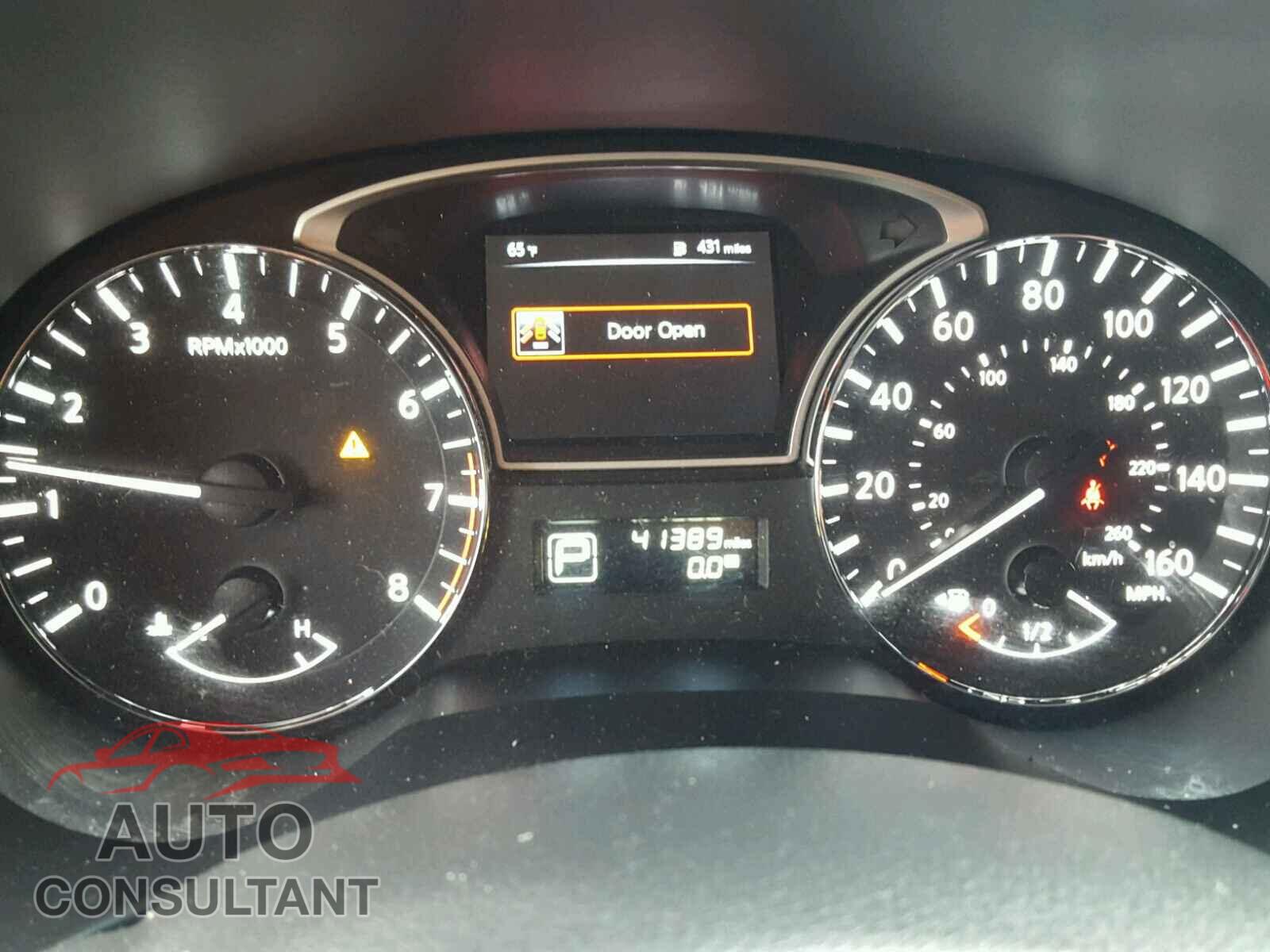 NISSAN PATHFINDER 2015 - 5N1AR2MN8FC670877