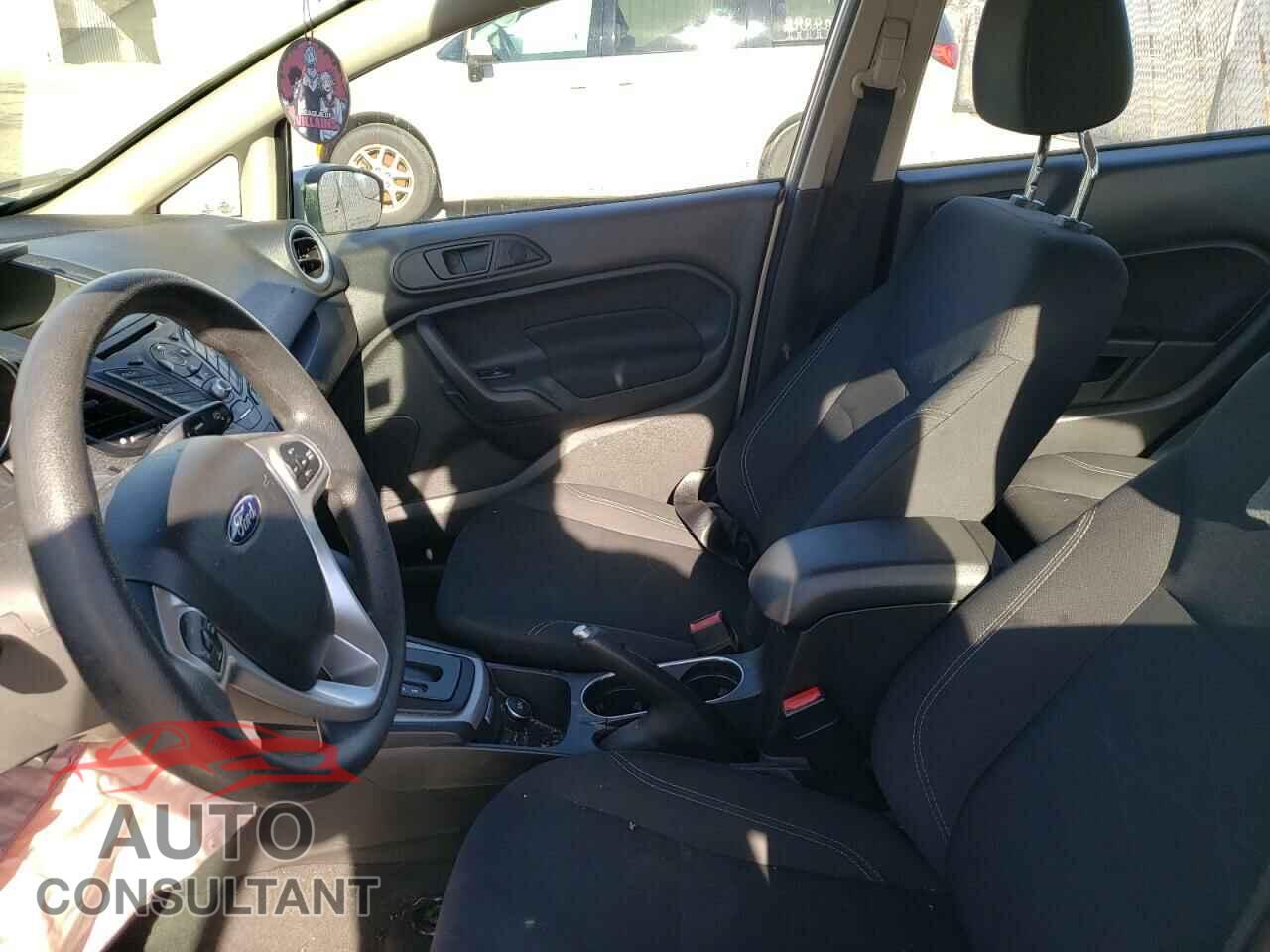 FORD FIESTA 2018 - 3FADP4BJ9JM127683